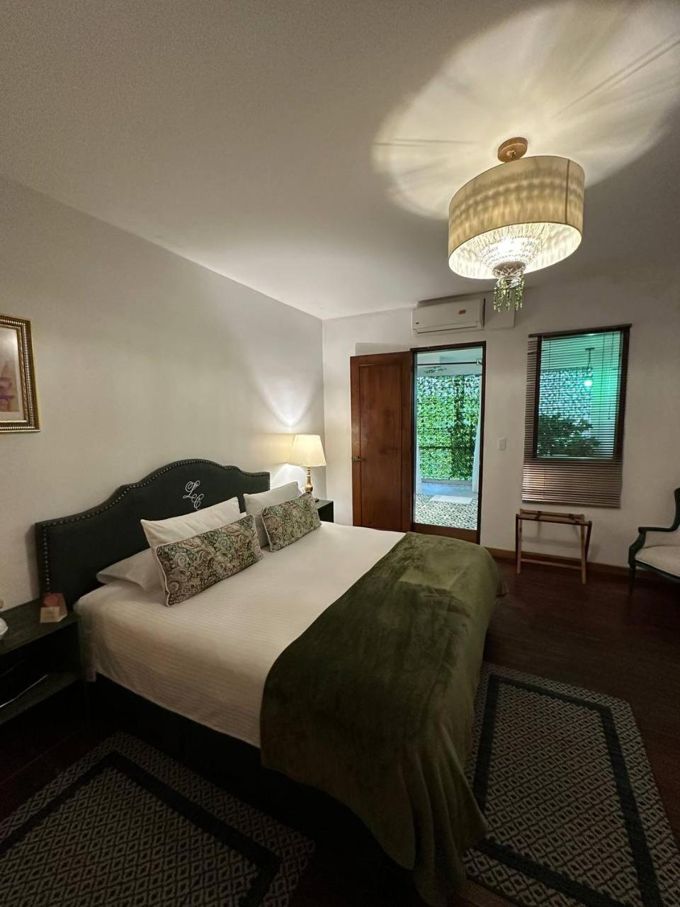 Leclerc Boutique Granada 4*